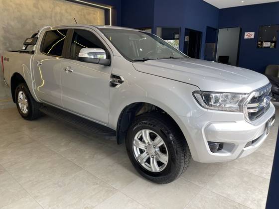 FORD RANGER 3.2 XLT 4X4 CD 20V DIESEL 4P AUTOMÁTICO FORD RANGER 3.2 XLT 4X4 CD 20V DIESEL 4P AUTOMÁTICO